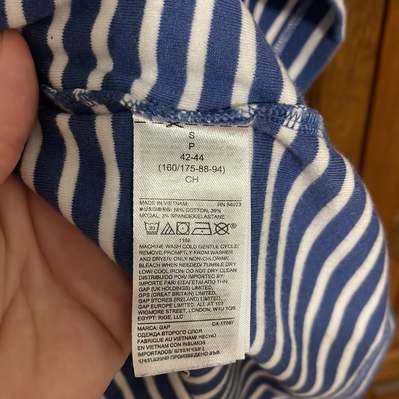 GAP Maternity Blue and white striped dress. Small - Picture 5 of 6